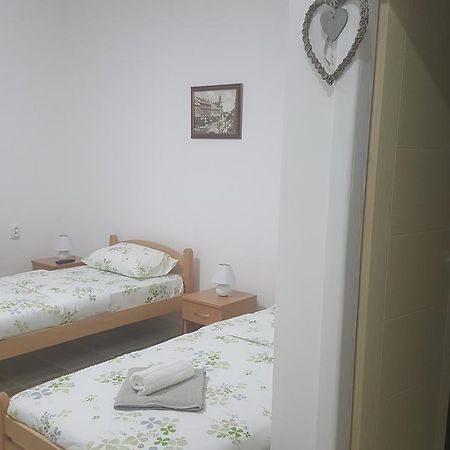 Apartmani Maja Ζρένιανιν Εξωτερικό φωτογραφία
